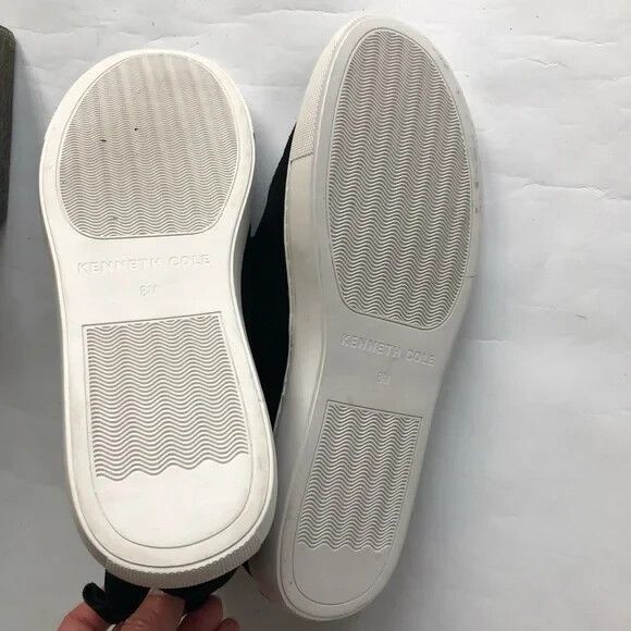 Kenneth Cole Black Suede Leather Ankle Booties 8 Lace Up Classic Comfy Fall Shoe - Picture 6 of 7